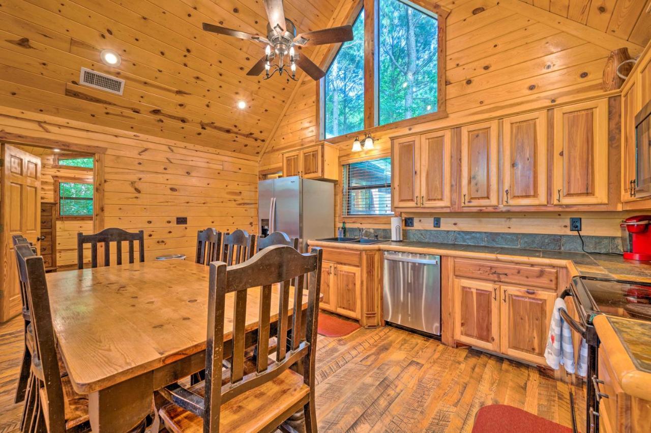 Ayatia Cabin With Hot Tub About 5 Mi To Broken Bow Lake! Exterior photo